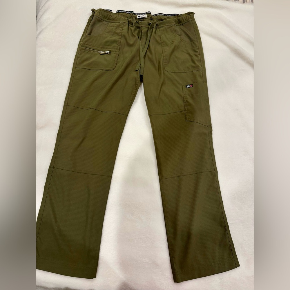 Koi Lite Olive green scrub pants size Large